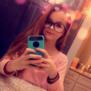 Meet your Posher, Mia